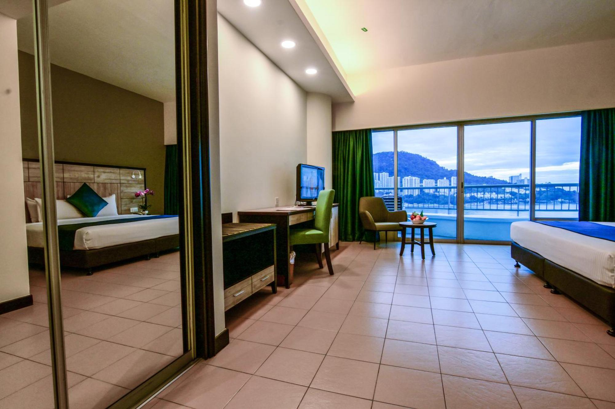 Flamingo Hotel By The Beach, Penang Tanjung Bungah  Ngoại thất bức ảnh