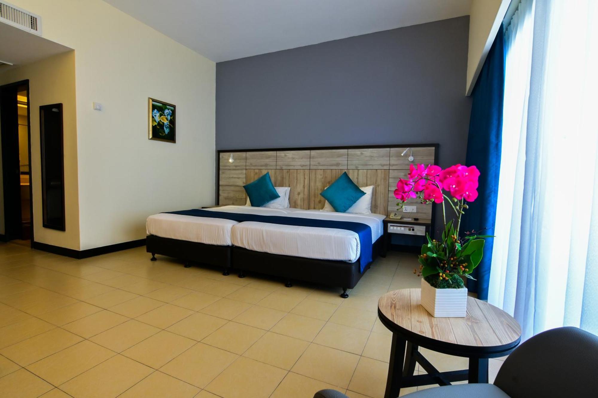 Flamingo Hotel By The Beach, Penang Tanjung Bungah  Ngoại thất bức ảnh